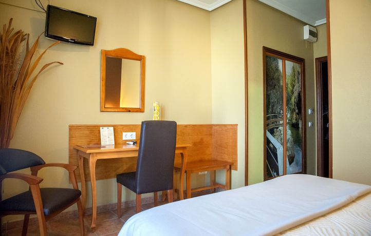 Imagen de la habitación del Hotel Ciudad De J&oacute;dar. Foto 3