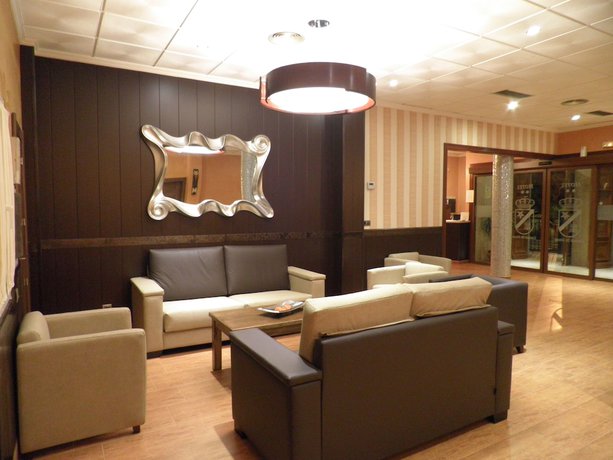Imagen de los interiores del Hotel Ciudad De J&oacute;dar. Foto 15