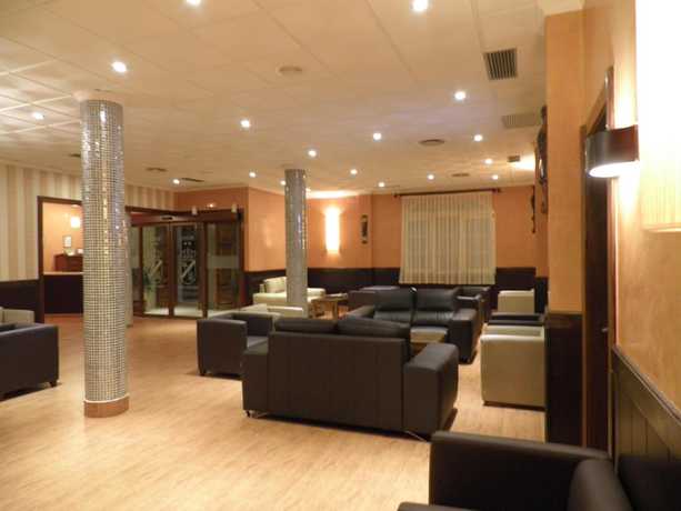 Imagen de los interiores del Hotel Ciudad De J&oacute;dar. Foto 16