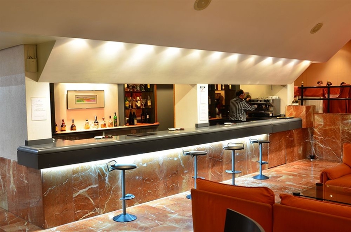 Imagen del bar/restaurante del Hotel Ciudad De Logroño. Foto 2