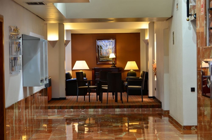 Imagen de los interiores del Hotel Ciudad De Logroño. Foto 15