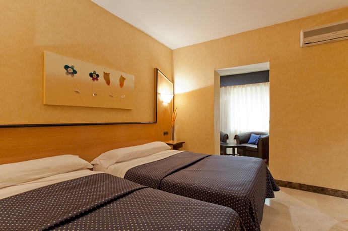 Imagen de la habitación del Hotel Ciudad De Navalcarnero. Foto 8