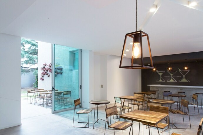 Imagen del bar/restaurante del Hotel Ciudad Prado. Foto 15