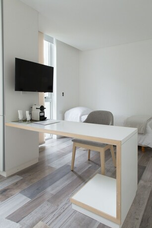 Imagen de la habitación del Hotel Ciudad Prado. Foto 17