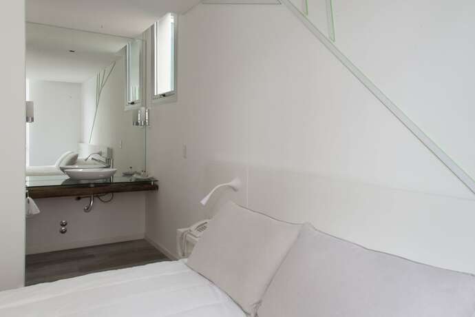 Imagen de la habitación del Hotel Ciudad Prado. Foto 18