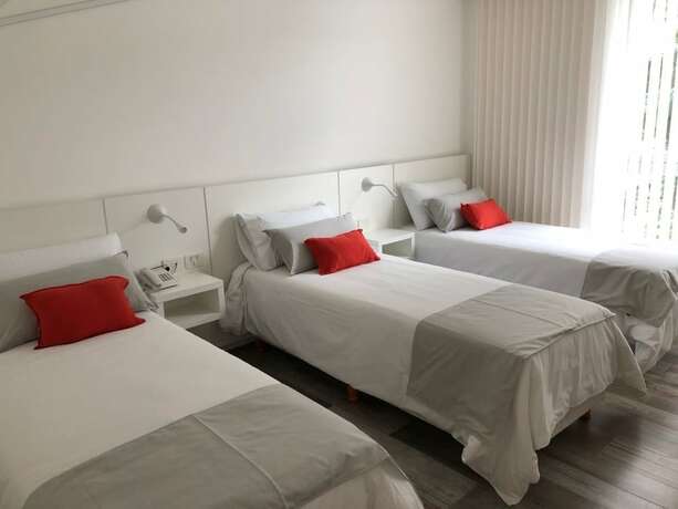 Imagen de la habitación del Hotel Ciudad Prado. Foto 20