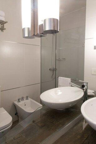 Imagen de la habitación del Hotel Ciudad Prado. Foto 22