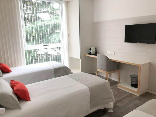 Imagen de la habitación del Hotel Ciudad Prado. Foto 26