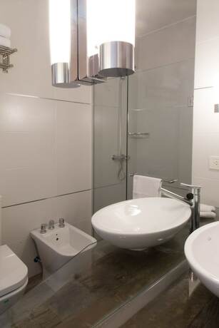 Imagen de la habitación del Hotel Ciudad Prado. Foto 27