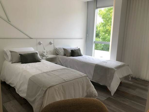 Imagen de la habitación del Hotel Ciudad Prado. Foto 29