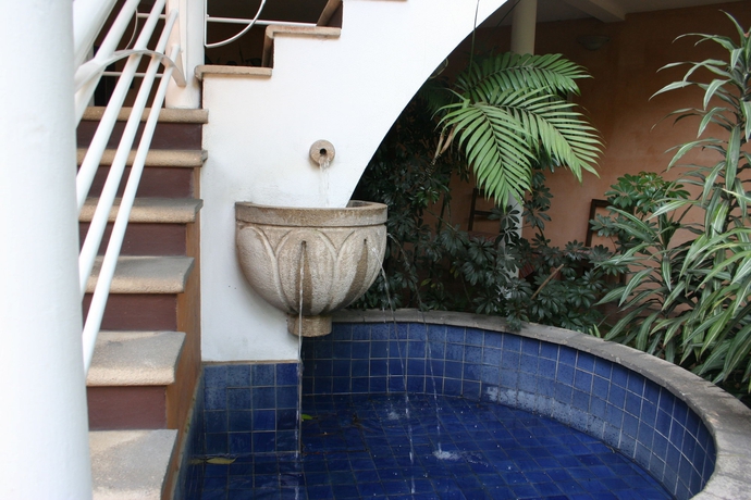 Imagen de los exteriores del Hotel Ciudad Vieja. Foto 9