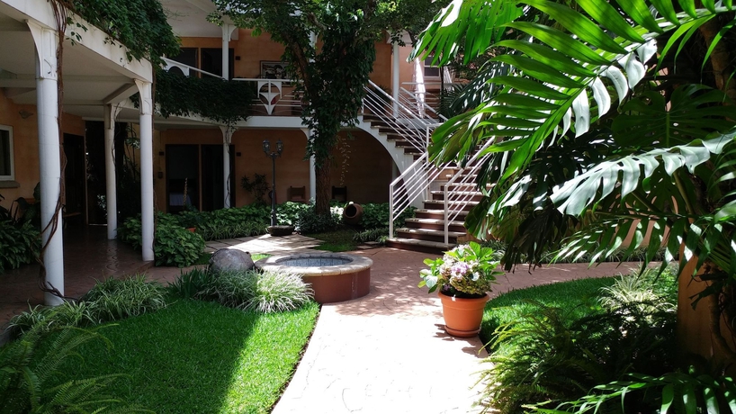 Imagen de los interiores del Hotel Ciudad Vieja. Foto 14