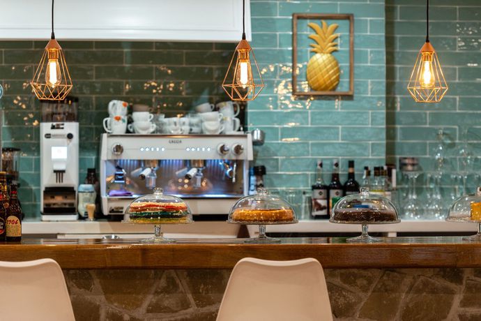 Imagen del bar/restaurante del Hotel Ciudad de Jaca. Foto 6