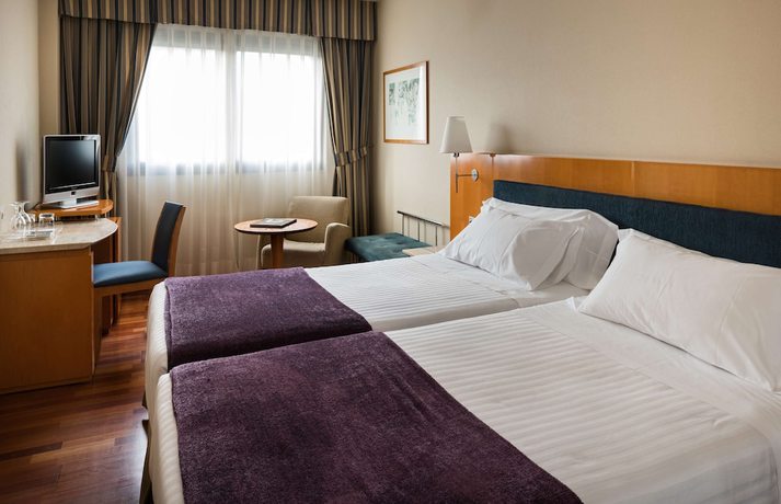 Imagen de la habitación del Hotel Ciudad de Valladolid. Foto 9