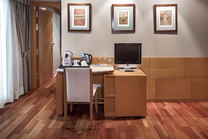 Imagen de la habitación del Hotel Ciudad de Valladolid. Foto 10