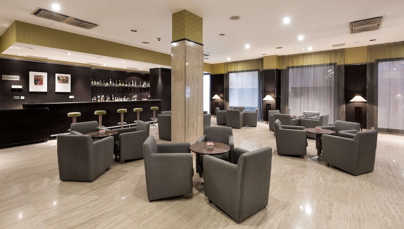 Imagen del bar/restaurante del Hotel Ciudad de Valladolid. Foto 6