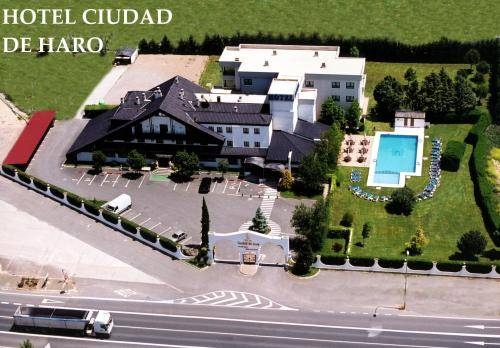 Imagen general del Hotel Ciudad de haro. Foto 6