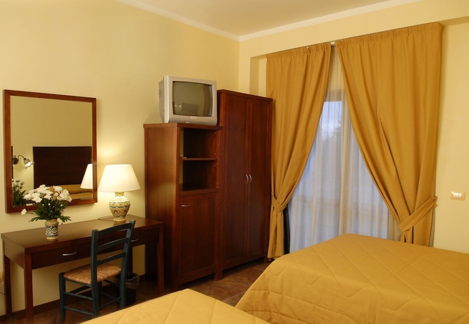 Imagen de la habitación del Hotel Ciuri Di Badia. Foto 12