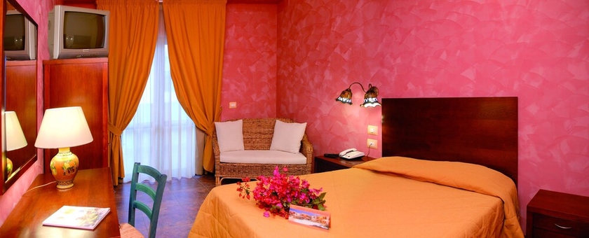 Imagen de la habitación del Hotel Ciuri Di Badia. Foto 15