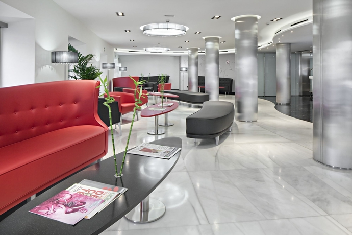 Imagen de los interiores del Hotel Ciutadella Barcelona. Foto 12