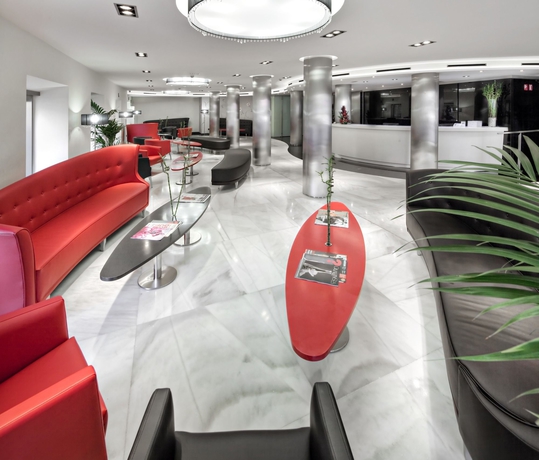 Imagen de los interiores del Hotel Ciutadella Barcelona. Foto 15