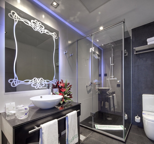 Imagen de la habitación del Hotel Ciutadella Barcelona. Foto 7