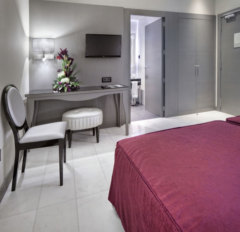Imagen de la habitación del Hotel Ciutadella Barcelona. Foto 9