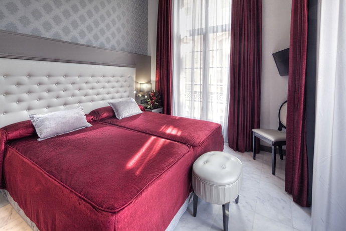 Imagen de la habitación del Hotel Ciutadella Barcelona. Foto 10