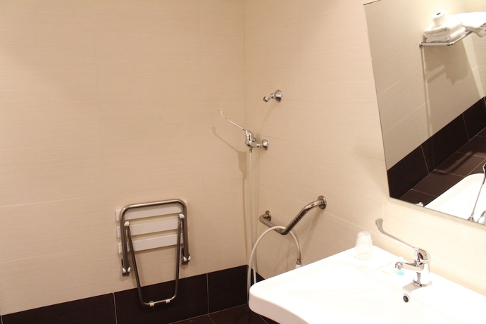 Imagen de la habitación del Hotel Ciutat D' Amposta. Foto 9