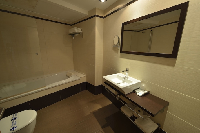 Imagen de la habitación del Hotel Ciutat D' Amposta. Foto 15