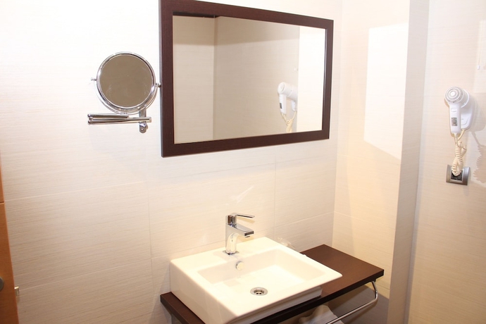 Imagen de la habitación del Hotel Ciutat D' Amposta. Foto 18