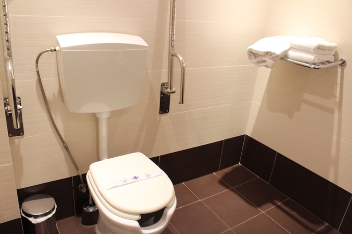 Imagen de la habitación del Hotel Ciutat D' Amposta. Foto 19