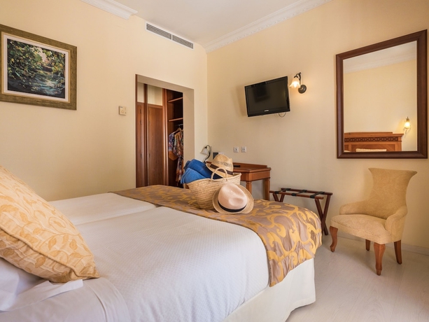 Imagen de la habitación del Hotel Ciutat Jardi. Foto 10