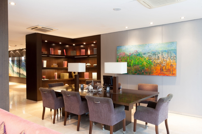Imagen de los interiores del Hotel Ciutat Martorell. Foto 13