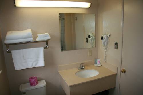 Imagen de la habitación del Hotel Civic Center Lodge / Lake Merritt Bart. Foto 8