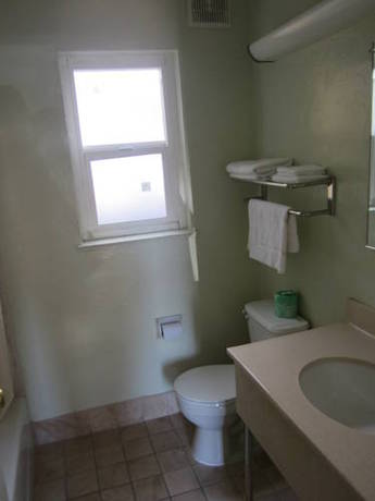 Imagen de la habitación del Hotel Civic Center Lodge / Lake Merritt Bart. Foto 13
