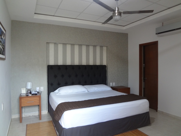 Imagen de la habitación del Hotel Civic Express. Foto 4