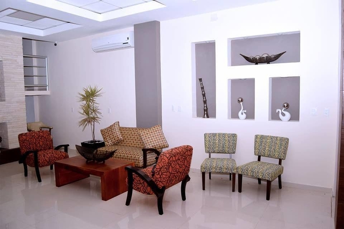 Imagen de los interiores del Hotel Civic Express. Foto 16