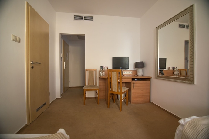 Imagen de la habitación del Hotel Civitas Boutique Sopron. Foto 3