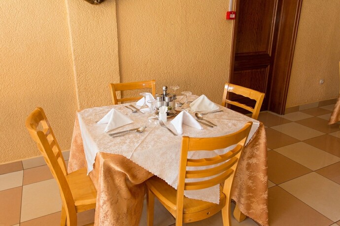 Imagen general del Hotel Civitas. Foto 12