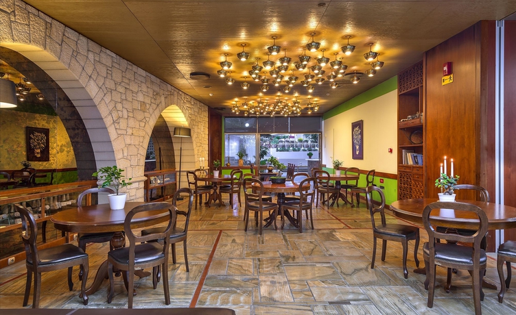 Imagen de los interiores del Hotel Civitel Akali. Foto 10