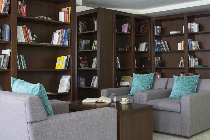 Imagen general del Hotel Civitel Attik Rooms and Suites. Foto 9