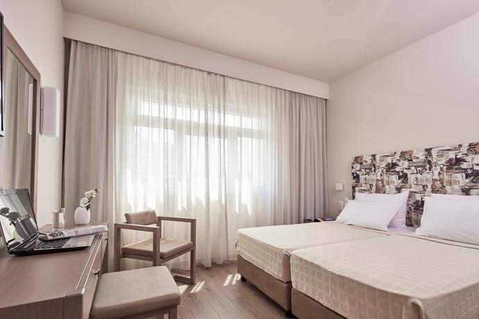 Imagen de la habitación del Hotel Civitel Esprit. Foto 4