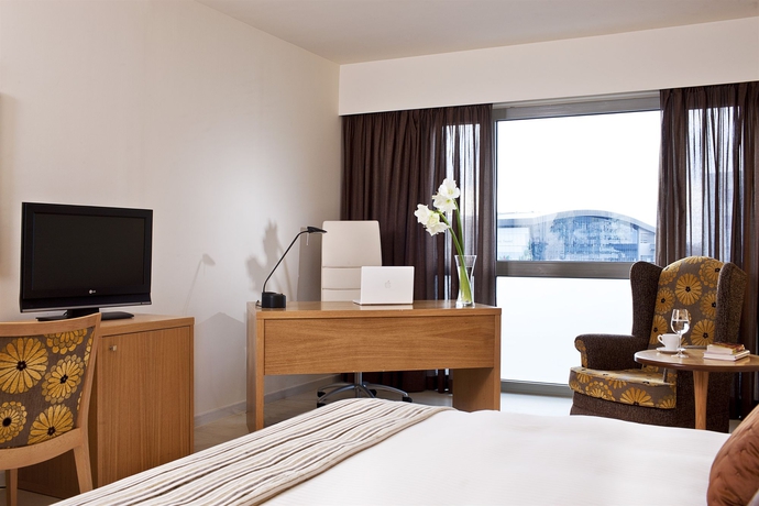 Imagen de la habitación del Hotel Civitel Olympic. Foto 11