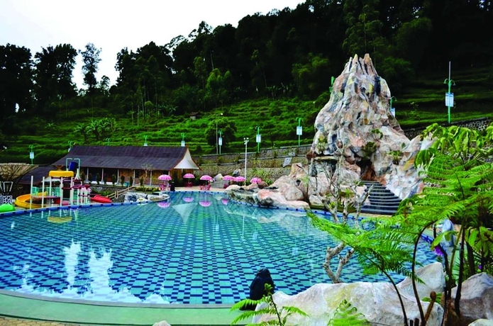 Imagen de la piscina del Hotel Ciwidey Valley. Foto 18