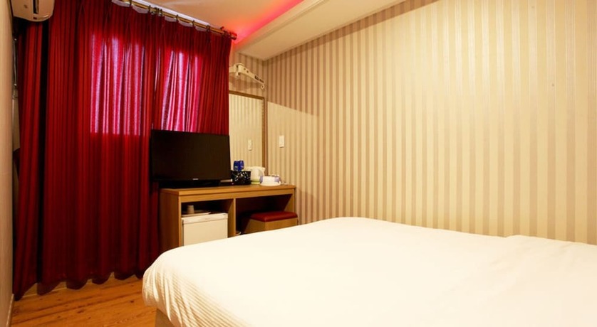 Imagen de la habitación del Hotel Cj. Foto 18