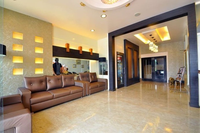 Imagen de los interiores del Hotel Cj International. Foto 28