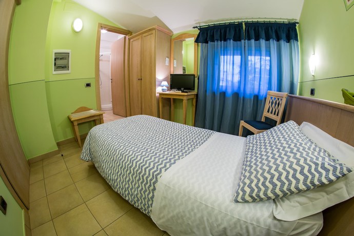 Imagen de la habitación del Hotel Cladan. Foto 10