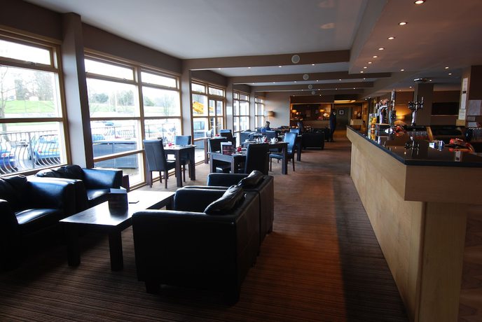 Imagen del bar/restaurante del Hotel Cladhan. Foto 8