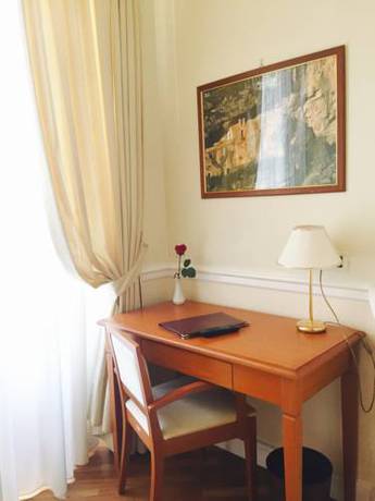 Imagen de la habitación del Hotel Claila. Foto 6